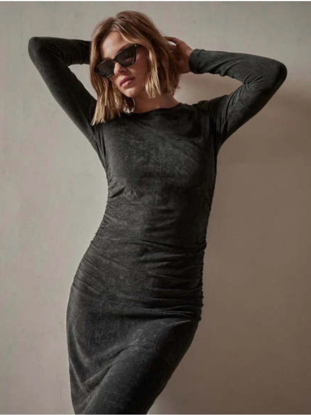 JAMES PERSE
RUCHED FRONT L/S VELVET DRESS WKVT6766  size 1 NWT